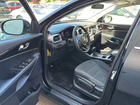 Used 2016 Kia Sorento L FWD image 23