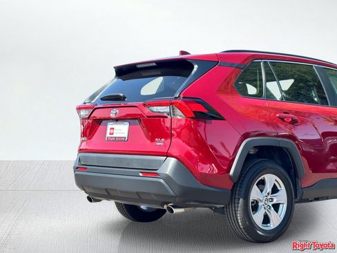 Certified 2025 Toyota RAV4 XLE AWD/4WD image 11