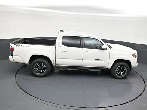 Used 2020 Toyota Tacoma TRD Sport w/ Technology Package RWD image 18