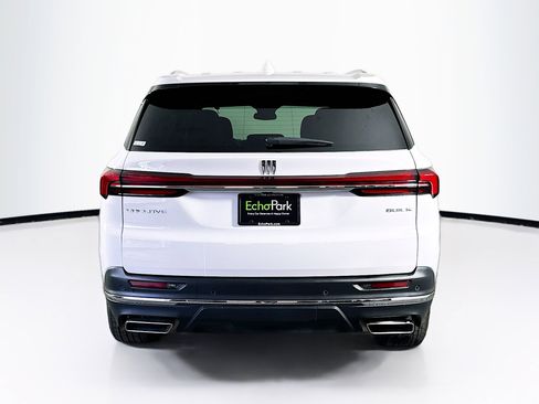 Used 2025 Buick Enclave Preferred image 7