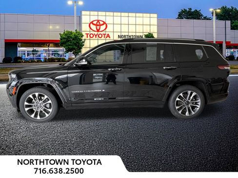 Used 2023 Jeep Grand Cherokee L Overland w/ Luxury Tech Group IV image 2