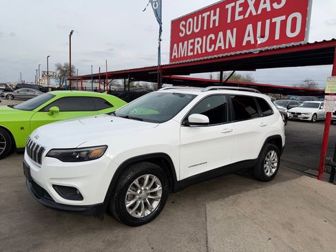 Used 2019 Jeep Cherokee Latitude w/ Popular Appearance Group image 1
