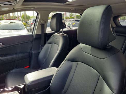 Used 2025 Kia Sportage EX w/ Premium Package FWD image 22