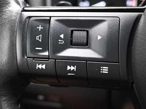Used 2021 Nissan Rogue SL w/ Premium Package FWD image 18