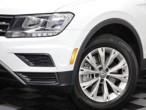 Used 2019 Volkswagen Tiguan SE AWD/4WD image 3