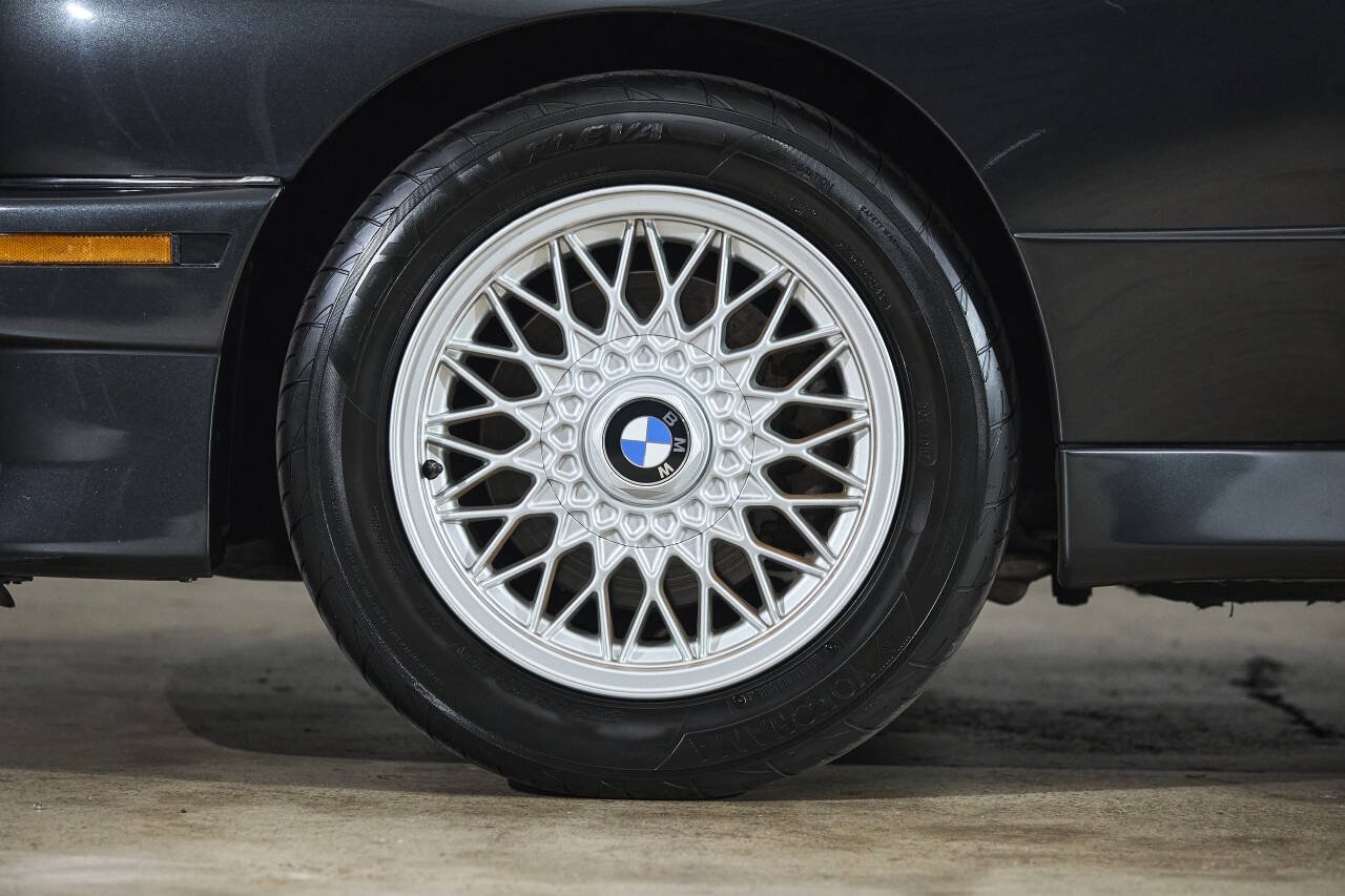Used 1988 BMW M3 Coupe RWD image 40