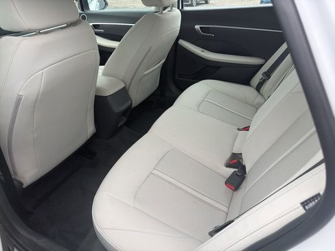Used 2023 Hyundai Sonata SE w/ Preferred Accessory Package image 14