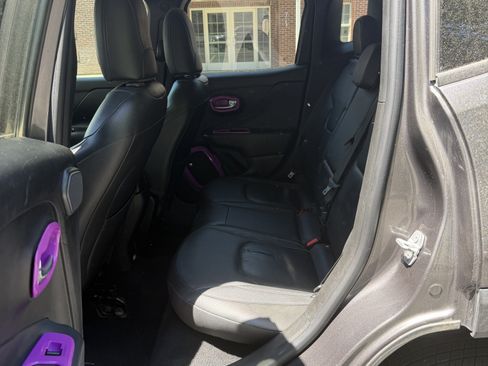 Used 2016 Jeep Renegade Limited w/ Advanced Technology Group AWD/4WD image 11