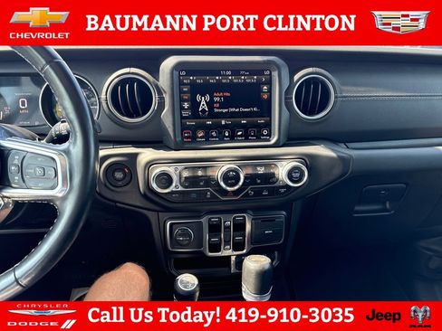 Used 2021 Jeep Wrangler Unlimited Sahara w/ Dual Top Group AWD/4WD image 20
