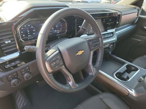 Used 2024 Chevrolet Silverado 2500 High Country w/ High Country Premium Package image 11