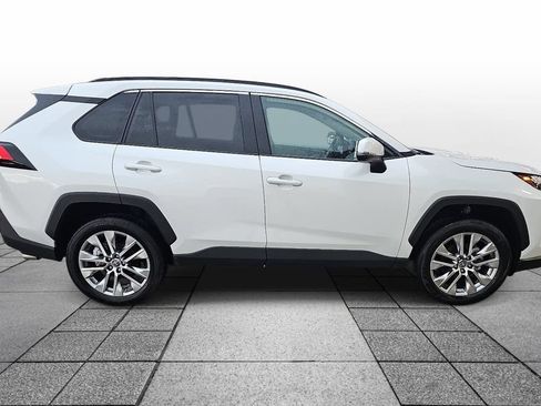 Used 2025 Toyota RAV4 XLE Premium w/ Weather Package AWD/4WD image 4