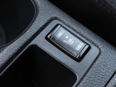 Used 2017 Nissan Rogue SV AWD/4WD image 31