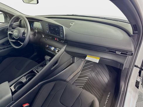 New 2026 Hyundai Elantra SEL Sport Premium FWD image 28
