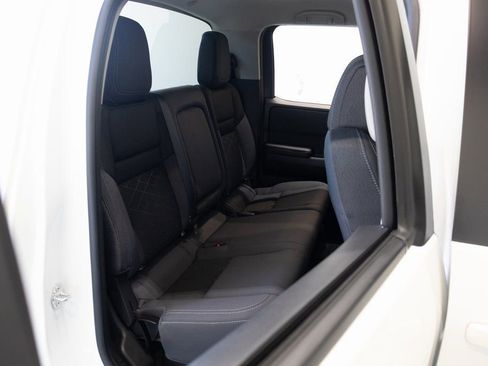 Used 2025 Nissan Frontier SV AWD/4WD image 22