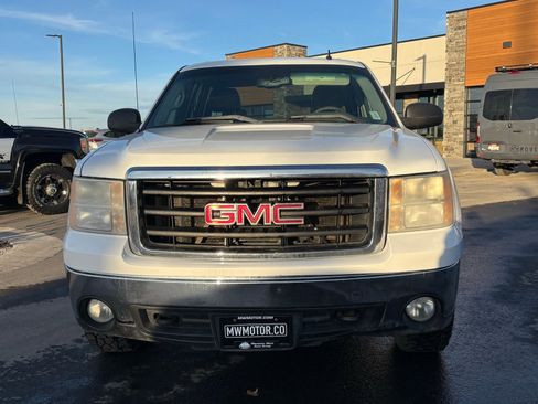 Used 2007 GMC Sierra 1500 SLE w/ SLE/SLT Trailering Package image 2