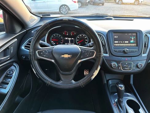 Used 2017 Chevrolet Malibu LS image 17