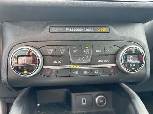 Used 2020 Ford Escape Titanium AWD/4WD image 40