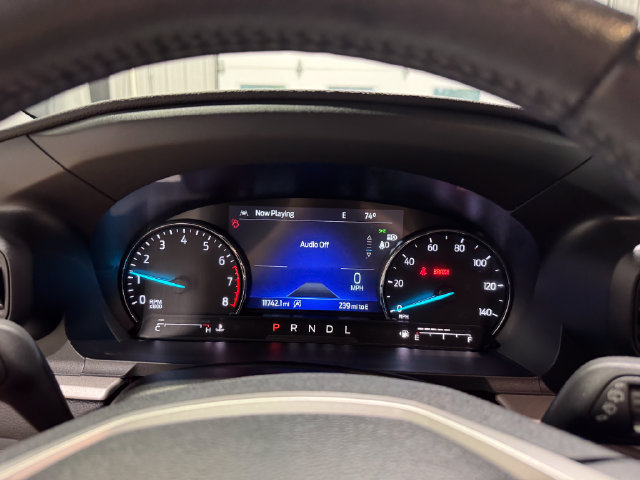 Used 2024 Ford Explorer XLT AWD/4WD image 15