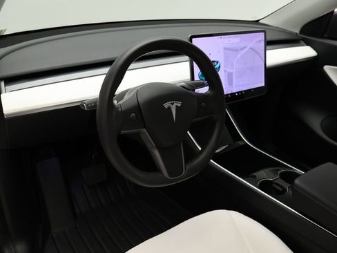 Used 2021 Tesla Model Y Long Range image 15