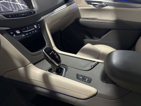 Used 2019 Cadillac XT5 Premium Luxury w/ Driver Assist Package image 19