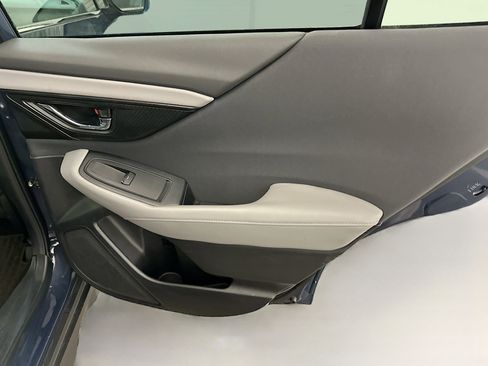 Used 2025 Subaru Outback Premium image 33