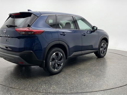 Used 2025 Nissan Rogue SV FWD image 9