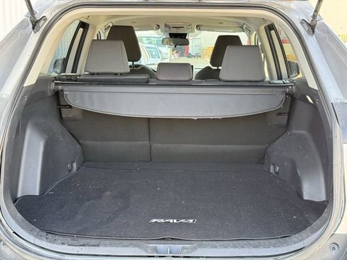 Used 2023 Toyota RAV4 XLE image 32