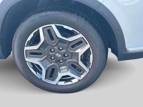 Used 2023 Hyundai Santa Fe Limited image 9