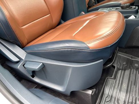 Used 2022 Ford Maverick Lariat w/ Lariat Luxury Package FWD image 33