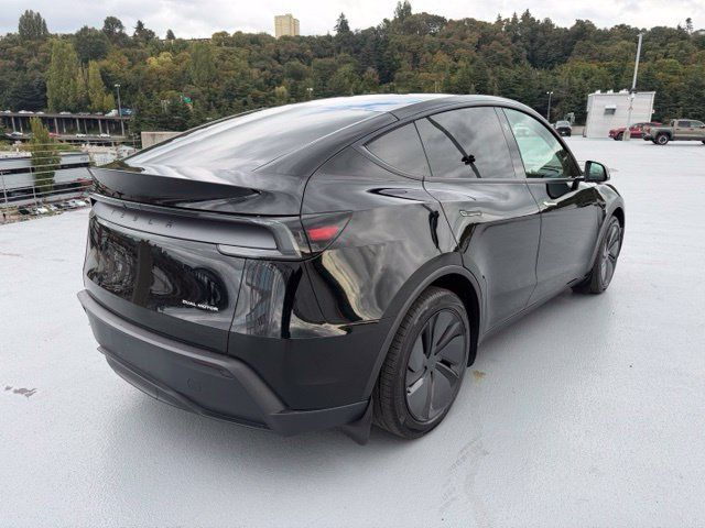 Used 2026 Tesla Model Y AWD image 3