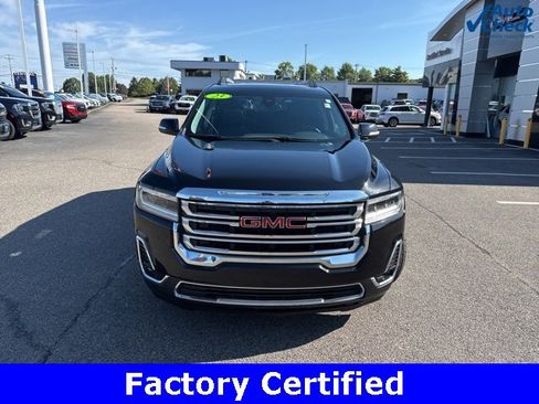 Certified 2023 GMC Acadia SLT w/ Preferred Package image 2