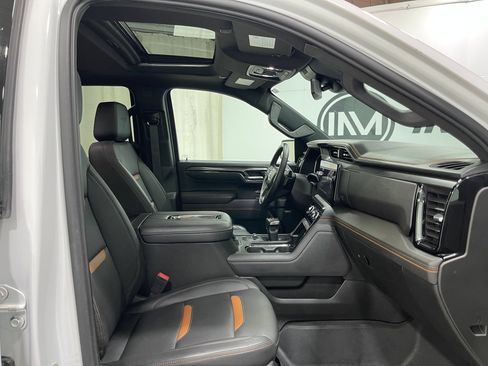 Used 2022 GMC Sierra 1500 AT4 w/ AT4 Premium Package AWD/4WD image 31