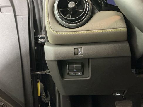 Used 2024 Chevrolet Colorado ZR2 AWD/4WD image 17