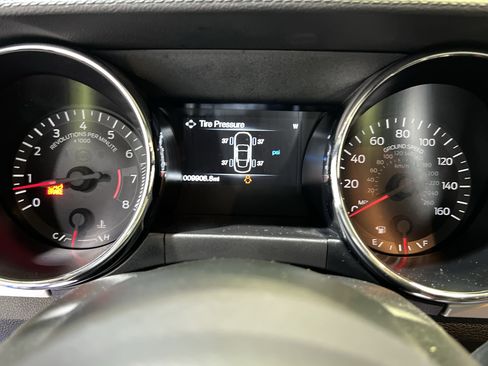 Used 2017 Ford Mustang GT Premium w/ Equipment Group 401A RWD image 22