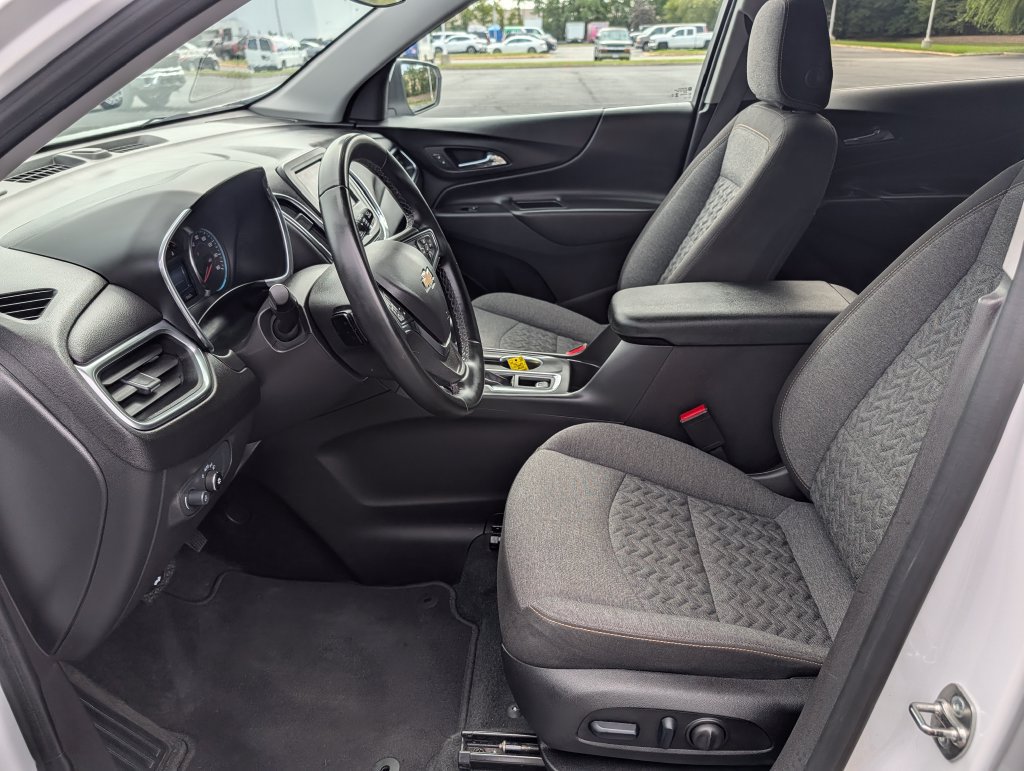 Used 2024 Chevrolet Equinox LT FWD image 20