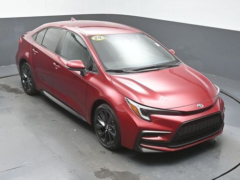 Used 2024 Toyota Corolla SE image 38