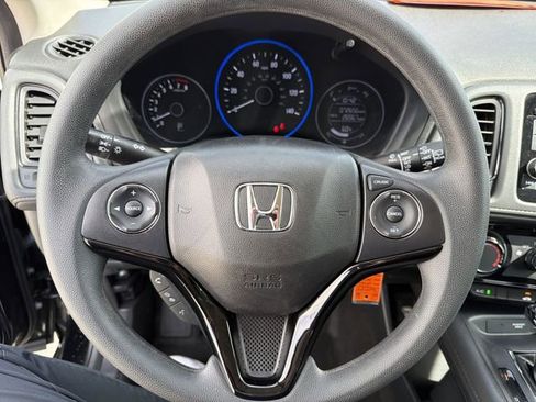 Used 2020 Honda HR-V LX image 16