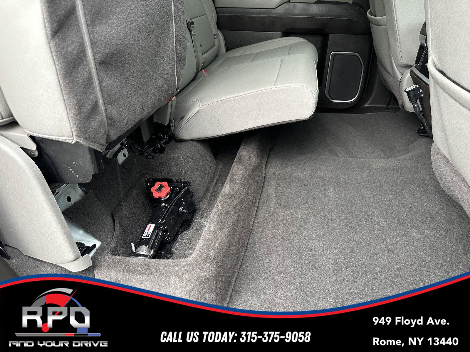 Used 2024 Chevrolet Silverado 2500 LTZ w/ LTZ Convenience Package AWD/4WD image 36