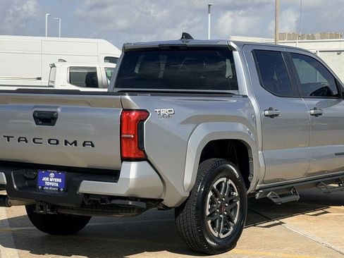 Used 2025 Toyota Tacoma TRD Sport RWD image 7
