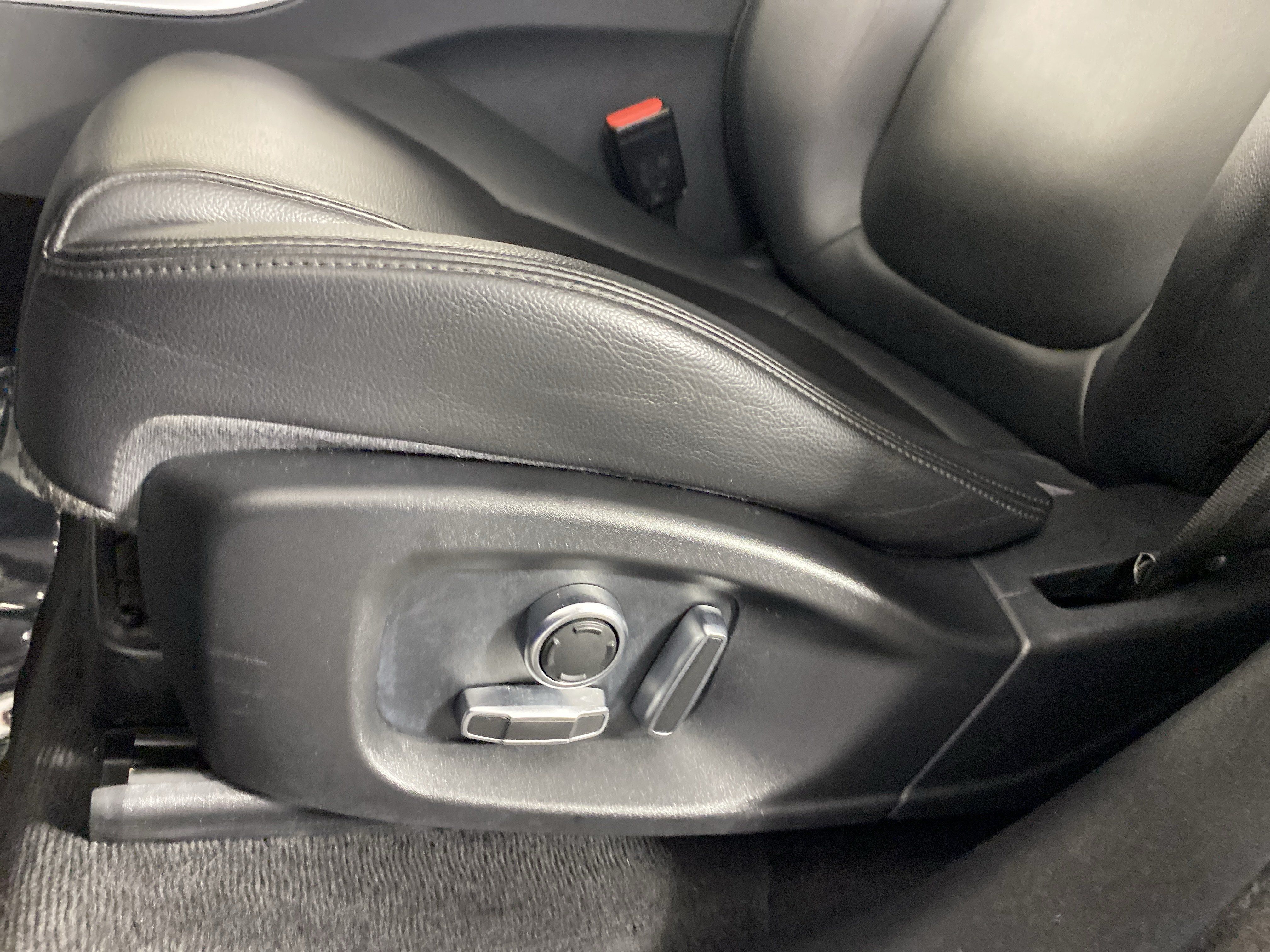Used 2020 Jaguar F-PACE Premium AWD/4WD image 19