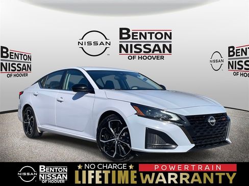 Used 2024 Nissan Altima 2.5 SR image 1