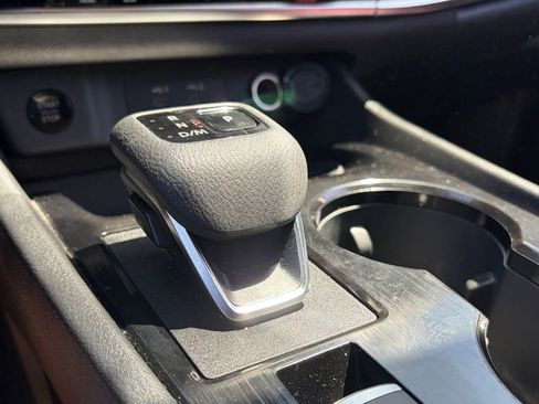 Used 2025 Nissan Rogue SV FWD image 7