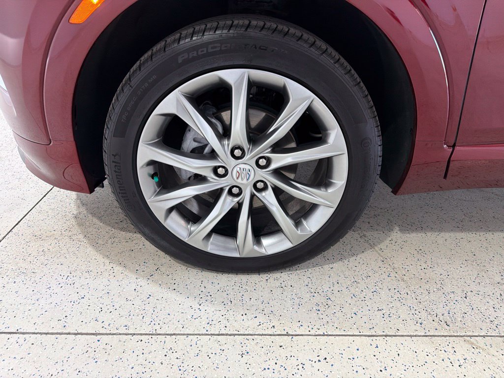 Used 2025 Buick Encore GX Avenir w/ Avenir Technology Package AWD/4WD image 33