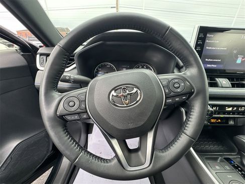 Used 2022 Toyota RAV4 SE image 21