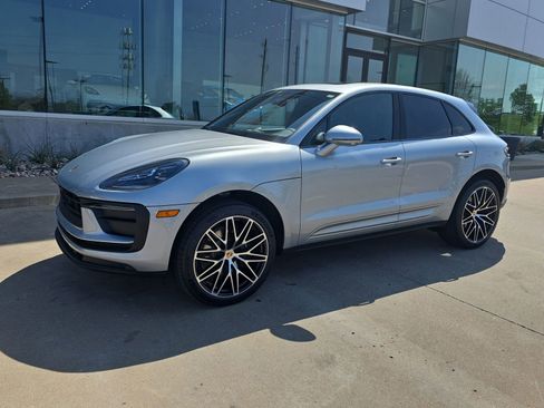 New 2026 Porsche Macan AWD/4WD image 1