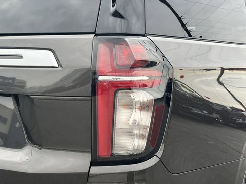 Used 2021 Chevrolet Suburban High Country w/ Premium Package image 28