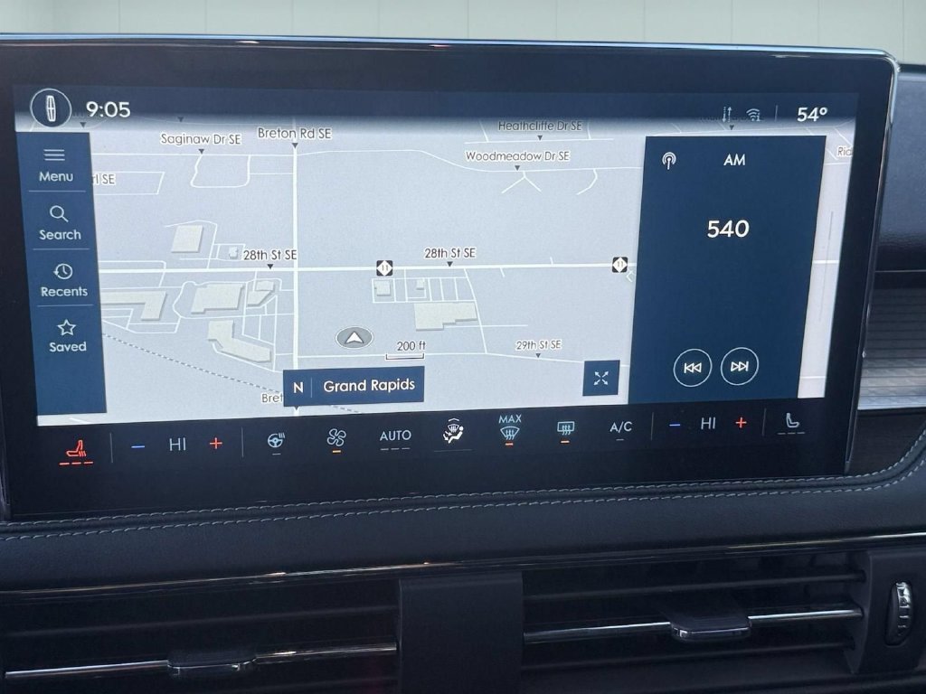 Certified 2023 Lincoln Corsair AWD w/ Equipment Group 101A image 24