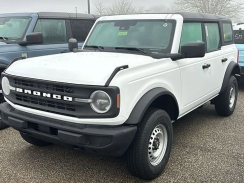 New 2026 Ford Bronco 4-Door image 3