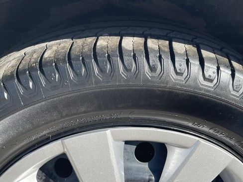 Used 2016 Toyota Corolla LE image 16