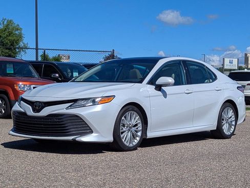Used 2020 Toyota Camry XLE w/ Driver Assist Package FWD image 8